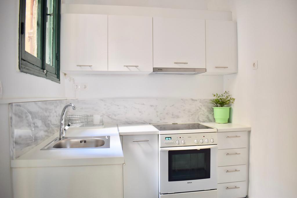 Central 2-Bedroom Apartment With Rooftop Access! Ep9G Αθήνα Εξωτερικό φωτογραφία