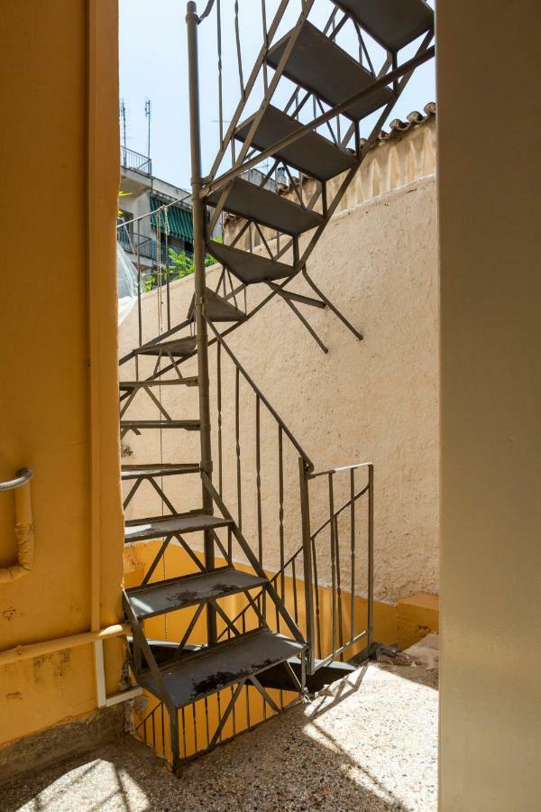 Central 2-Bedroom Apartment With Rooftop Access! Ep9G Αθήνα Εξωτερικό φωτογραφία